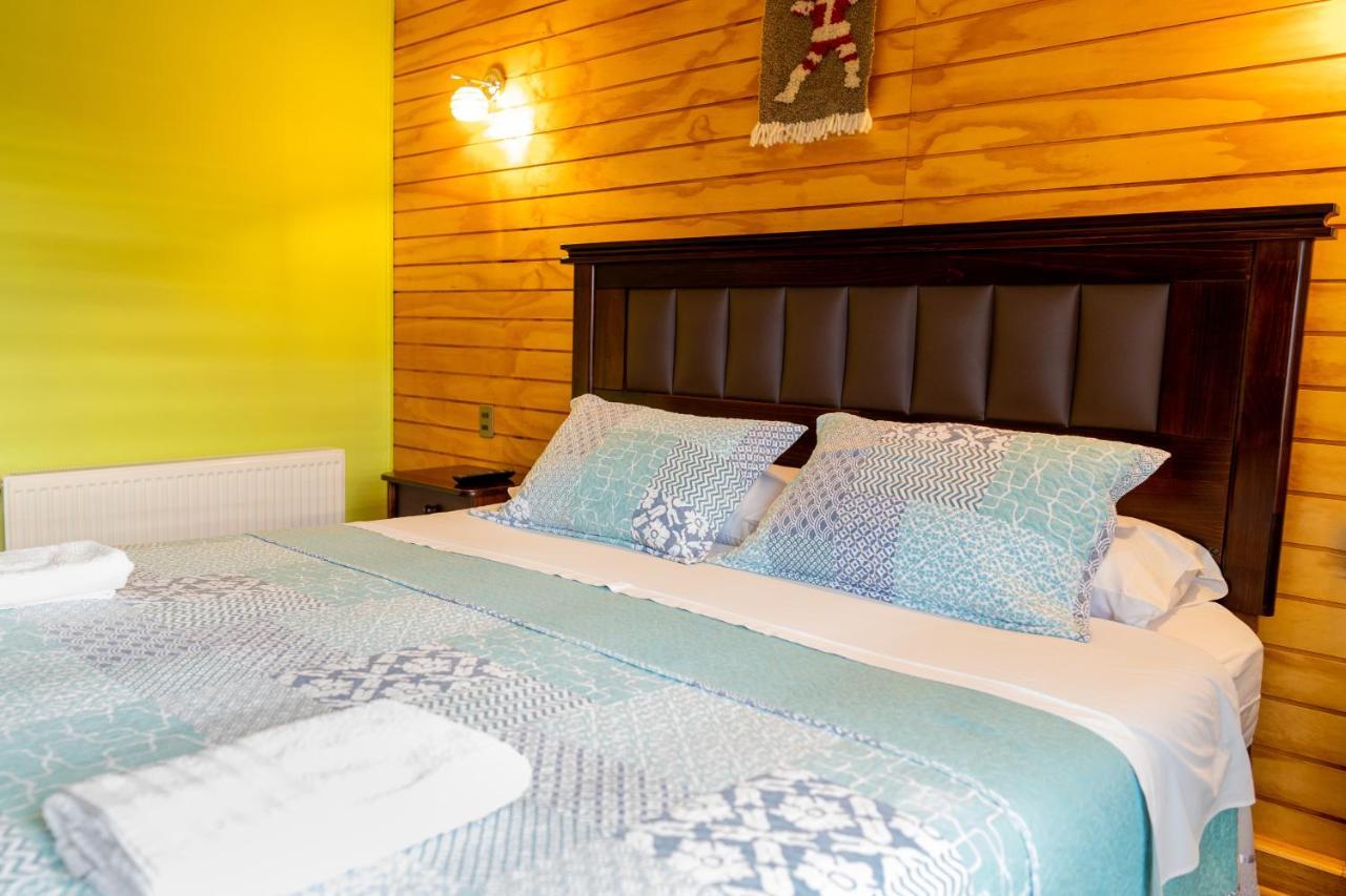 Casa Lucy Bed & Breakfast Puerto Natales Bagian luar foto