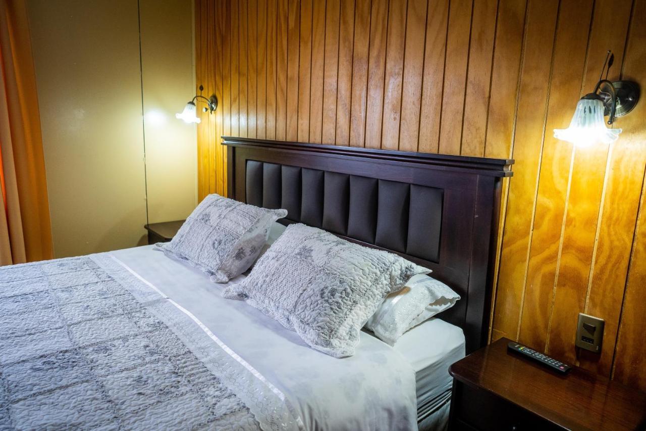 Casa Lucy Bed & Breakfast Puerto Natales Bagian luar foto
