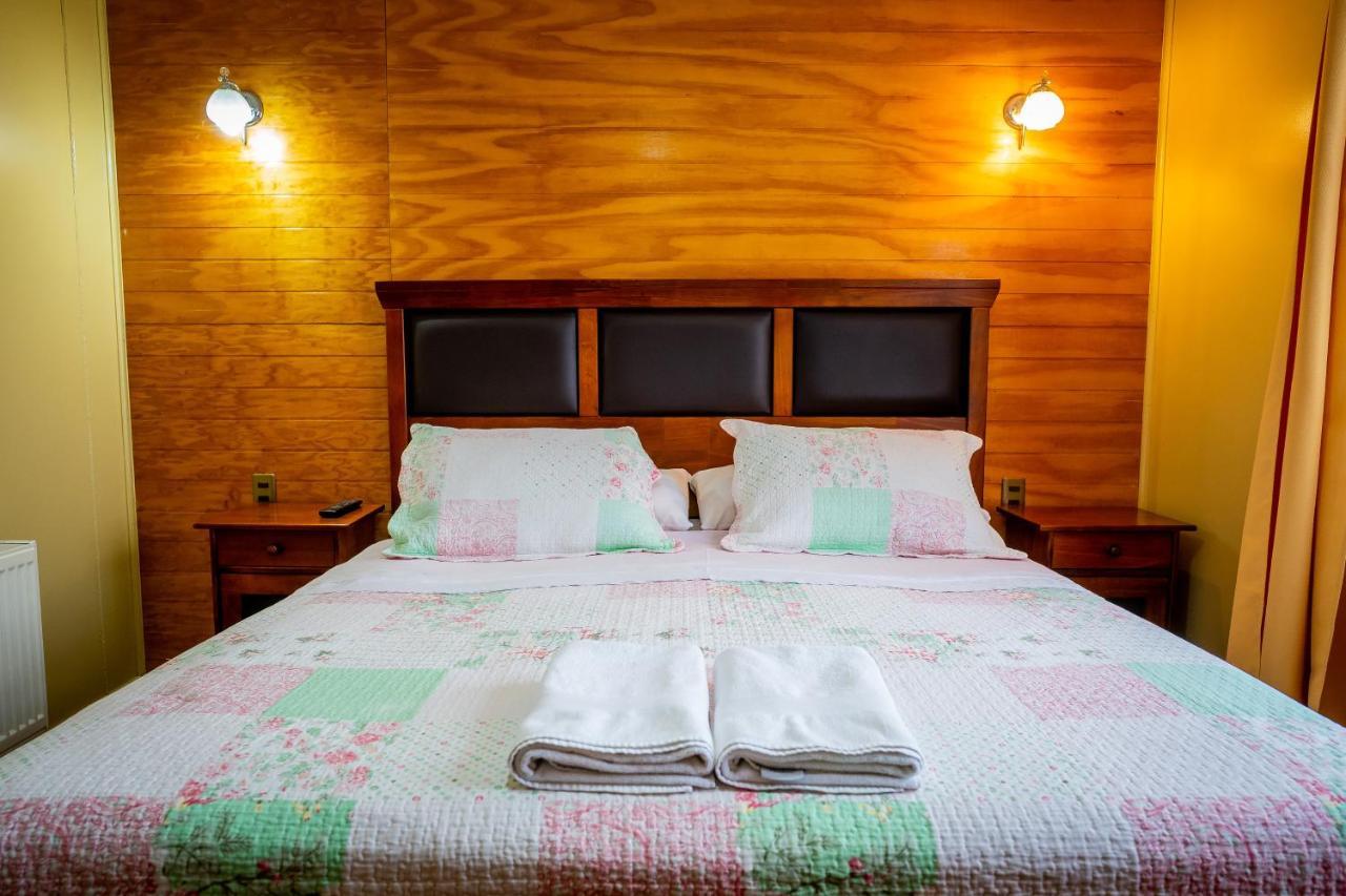 Casa Lucy Bed & Breakfast Puerto Natales Bagian luar foto
