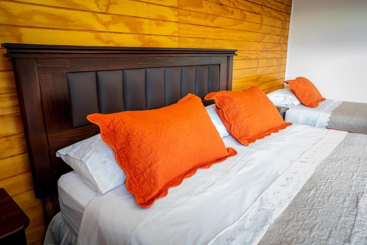 Casa Lucy Bed & Breakfast Puerto Natales Bagian luar foto